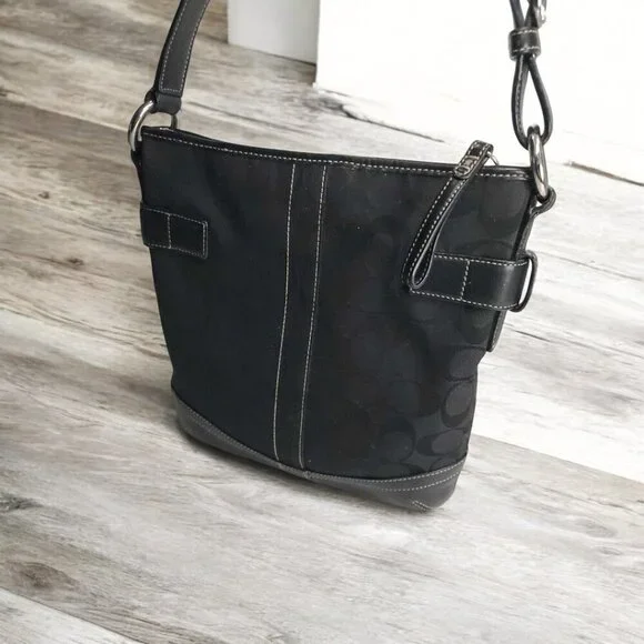 COACH Y2k  Small Duffle Shoulder bag in black - Picture 6 of 11